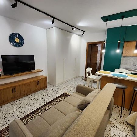 Pietro Guesthouse Тирана Экстерьер фото
