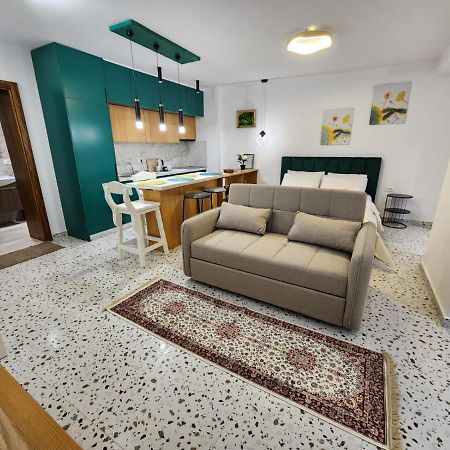 Pietro Guesthouse Тирана Экстерьер фото