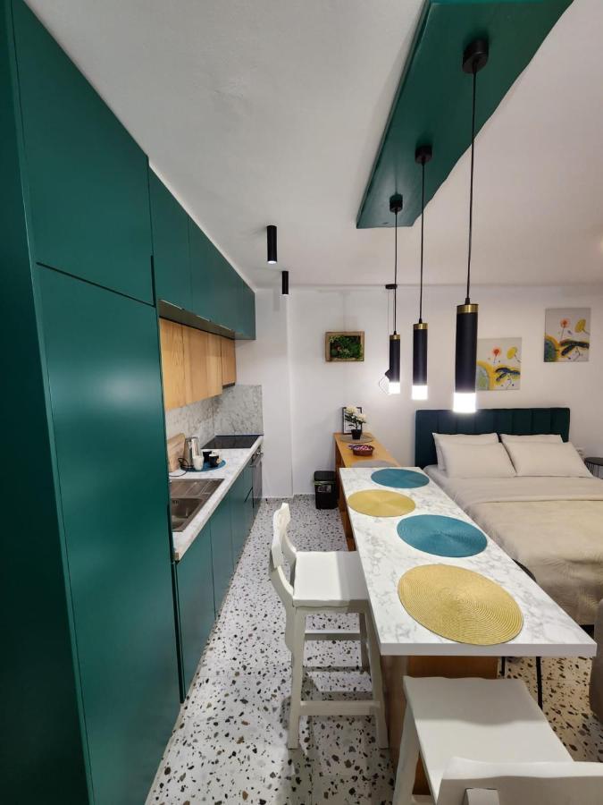 Pietro Guesthouse Тирана Экстерьер фото