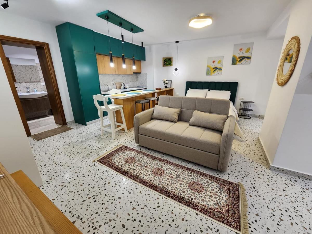 Pietro Guesthouse Тирана Экстерьер фото